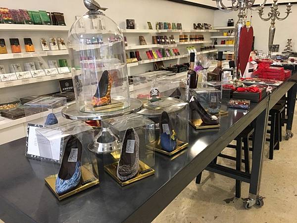 Xoxolat Chocolate (3).JPG