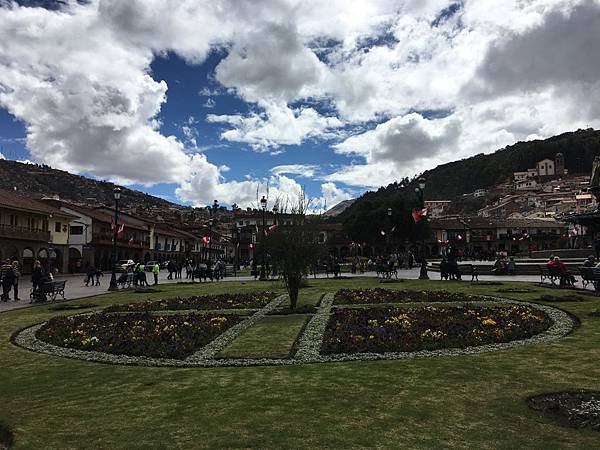 Plaza de Armas_Cusco (5).JPG