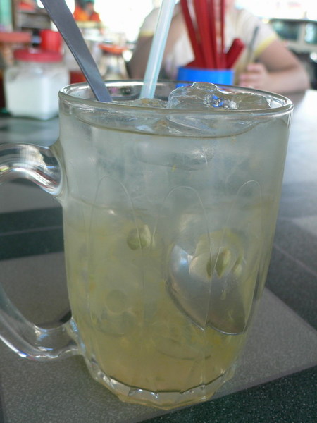 金桔+檸檬(or酸梅)的飲料
