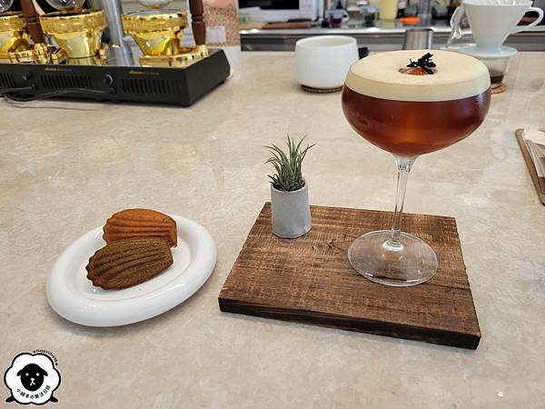 [食記] 台中北區 秋多咖啡。紅玉與淺焙的完美組