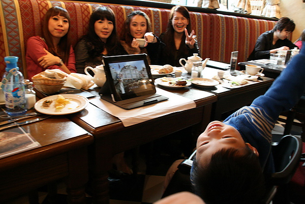 2010.12.21 PAUL聚餐 (7).JPG