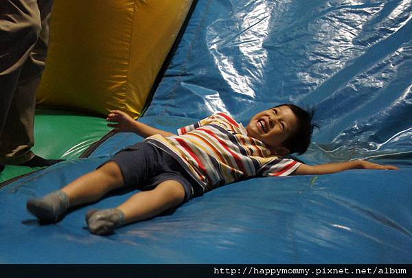 2012.08.11 台鐵台北機廠  對面京華城玩耍 (7)