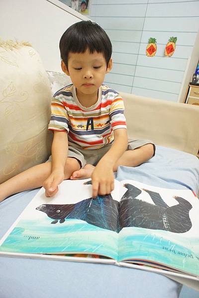 親子共讀  畫了一匹藍馬的畫家