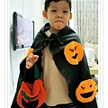 2012.10.21 萬聖節服裝DIY 南瓜斗篷 (10)