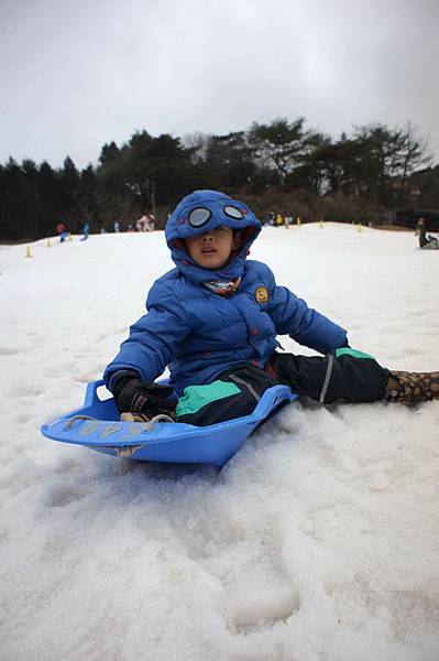 日本神戶六甲山滑雪場 玩雪盆 小孩雪地服裝 (5)