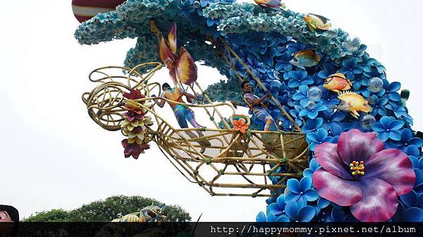 2013.12.14 聖誕節香港迪士尼樂園 飛天巡遊 (13).JPG