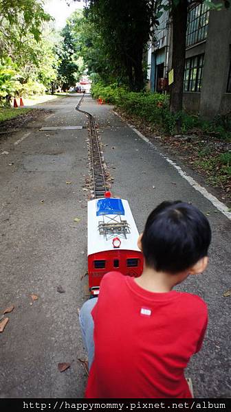 2014.10.05 2014.10.05 台北機廠搭小火車 (22).JPG