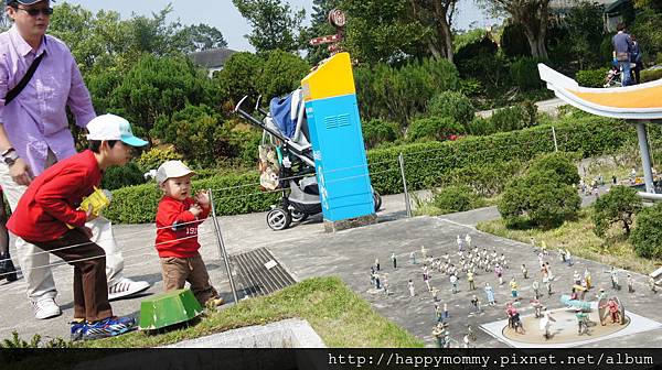 2015.03.14 小人國主題樂園 動感樂園 (7).JPG