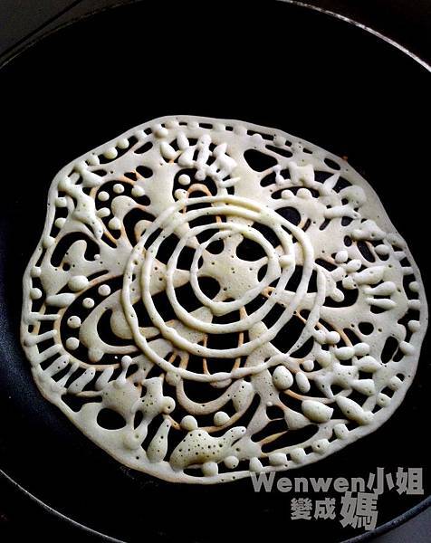 2015.08.17 畫鬆餅 纏繞畫 (1).jpg