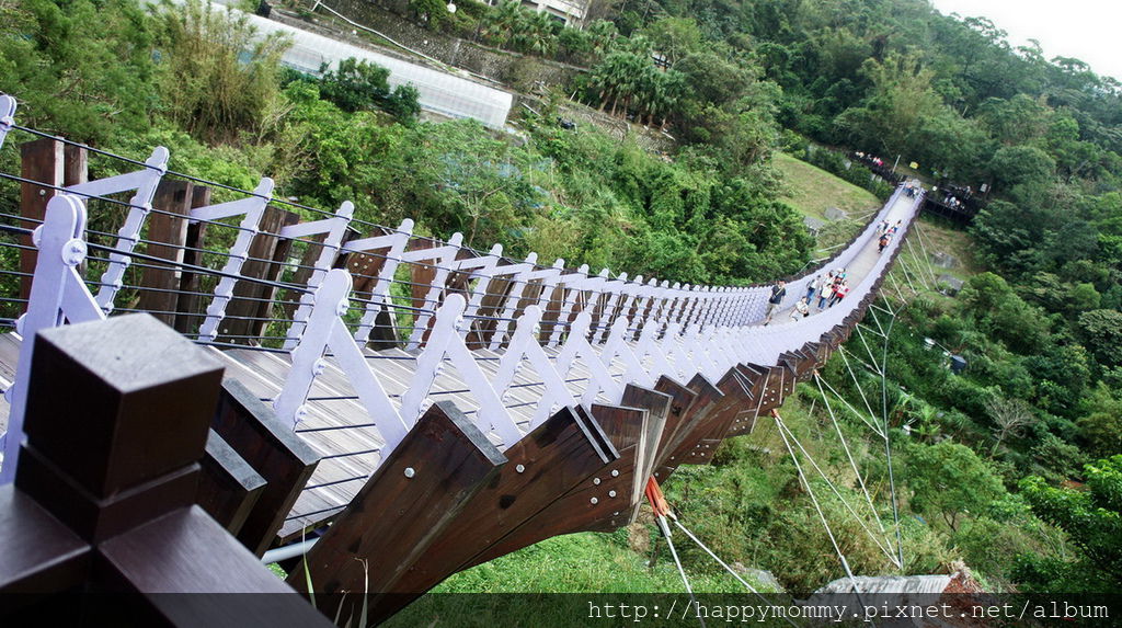 2015.10.09 碧山露營場第一次露營 順遊白石湖吊橋 (11).jpg