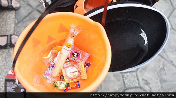 2015.10.31 天母萬聖節 (37).JPG