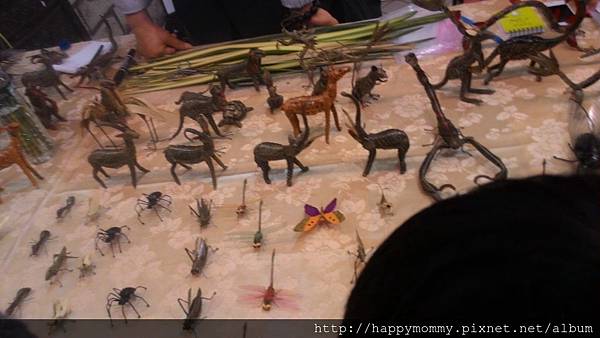 2015.03.08 花博公園看花燈 北京廟會做捏麵人 吹糖 (19).jpg