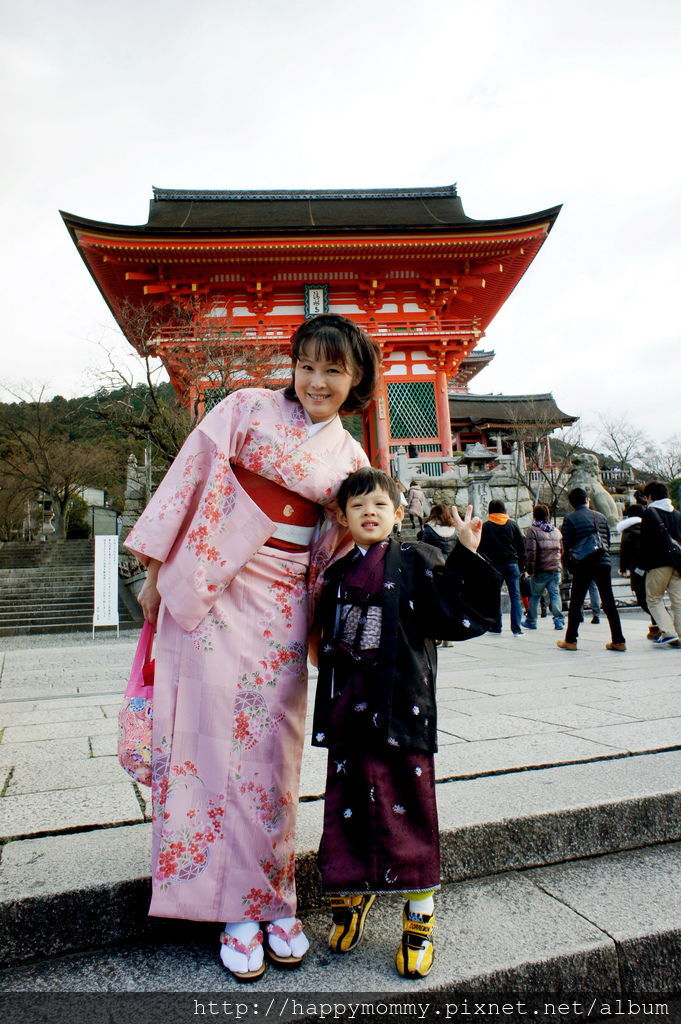 2012.12.24 京都和服變身逛清水寺 地主神社 (27).JPG