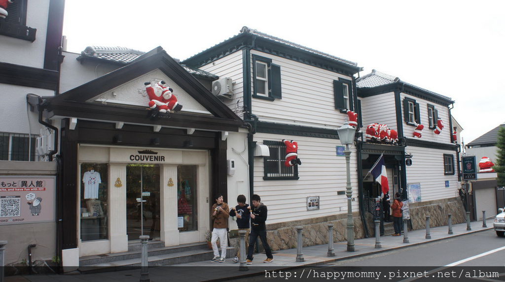 2015.12.15 搭cityloop 遊神戶 北野異人館 神戶塔 馬賽克廣場星巴克 (20).JPG