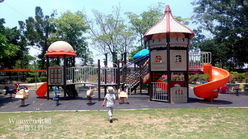 2018.05.11 台南親子景點 佳福寺滾輪溜滑梯 遊戲場 (17).jpg