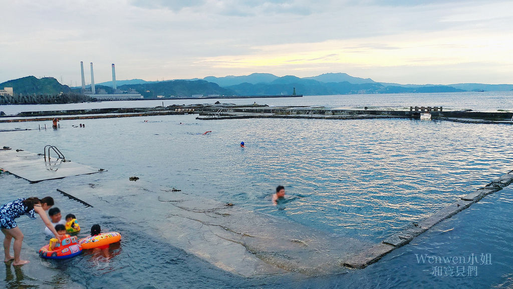 2018.07.05 基隆親子景點 和平島公園 海水浴場 地質公園 (12).jpg