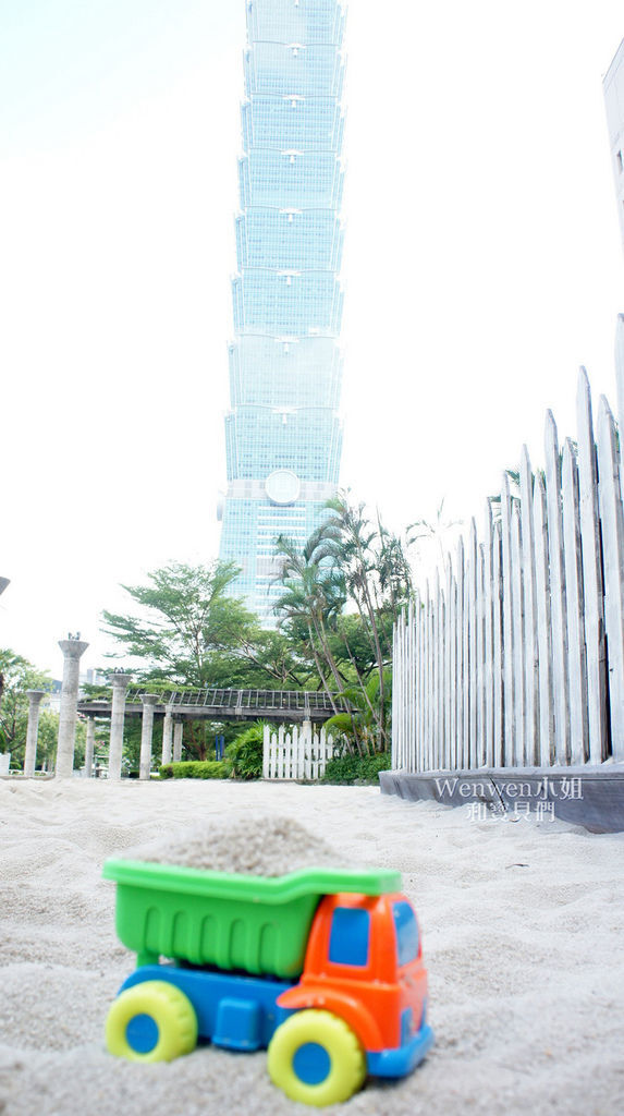 2018.08.25台北市政府人工沙攤戶外沙坑(7).JPG 2018.08.25台北市政府人工沙攤戶外沙坑(7).JPG