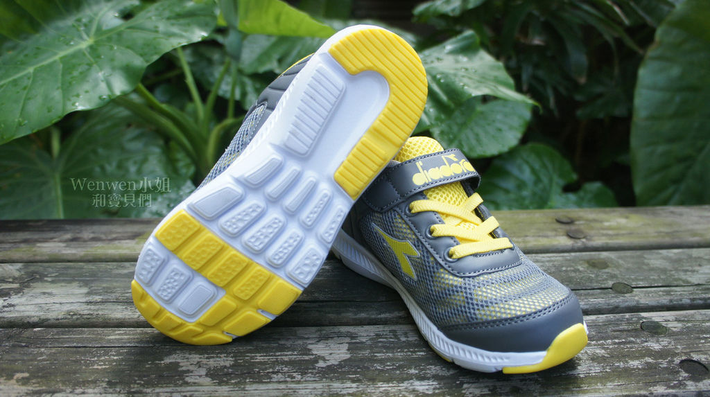 2019 DIADORA 運動鞋 童鞋推薦 (12).JPG