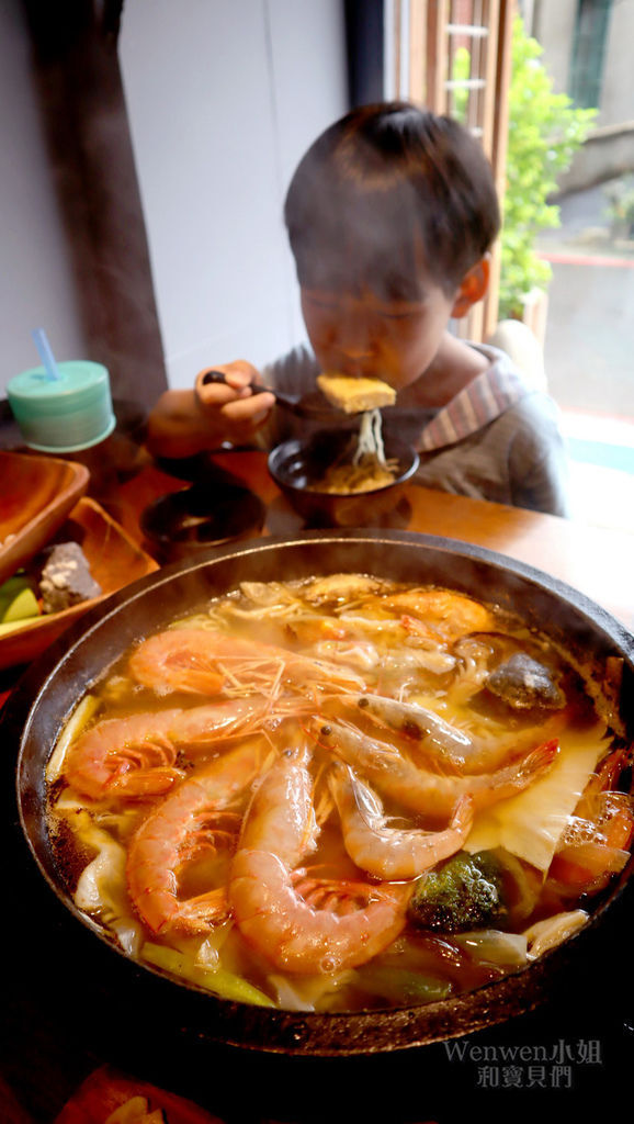 2019.06 捷運士林站美食 石頭火鍋官也溫菜 (28).JPG