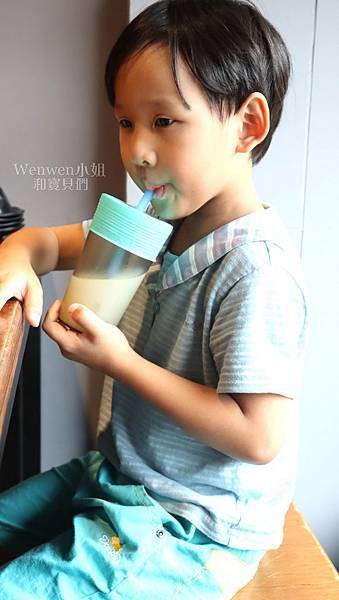 2019.07 安心環保吸管 莫克國際SilikidsGosili 鉑金級矽膠果凍吸管組 隨行杯 (22).JPG