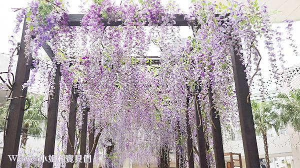 2020.04.05 林口三井outlet mall 紫藤花造景 (2).JPG