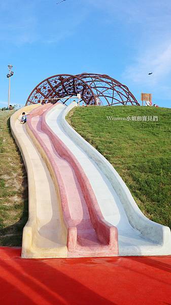 2020.05.17 十三行文化公園 滑草場 陶罐溜滑梯 (8).JPG