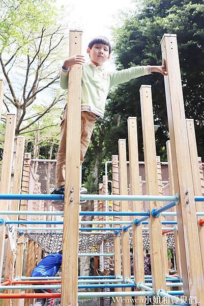 2021樹德公園攀爬網 兒童遊戲場 (8).JPG