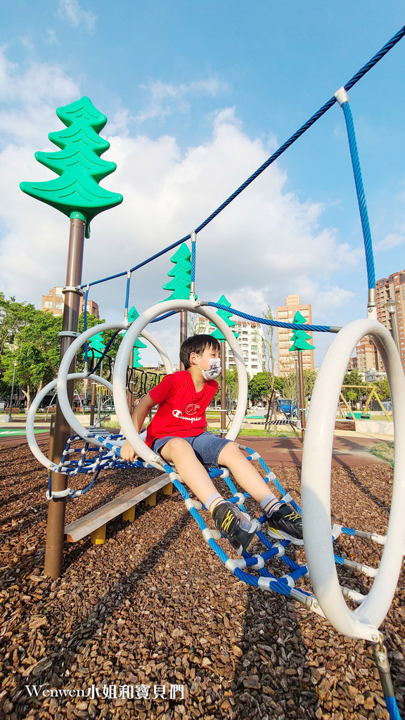 台北新公園 北投福星公園尋找侏儸紀恐龍遊戲場 (18).jpg