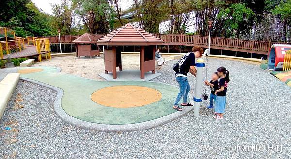 新北鶯歌古鐘樓公園 消防車主題遊戲場 (16).jpg