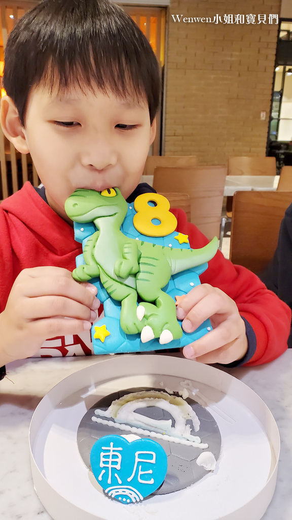 2022東尼八歲生日米爾利甜點創作 恐龍蛋糕 (11).jpg