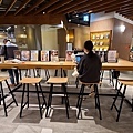 2022台北最美書店TSUTAYA BOOKSTORE 蔦屋書店 松山店 (9).jpg