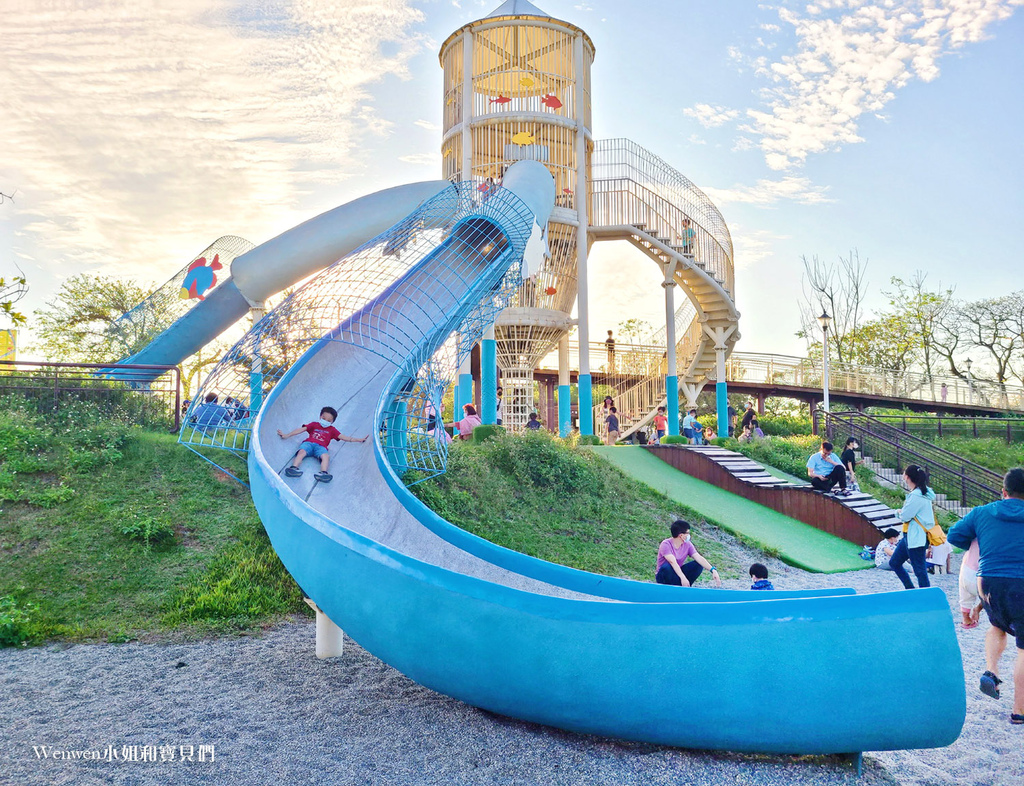 2022 桃園親子景點 水之丘主題公園 飼料桶溜滑梯 (15).jpg