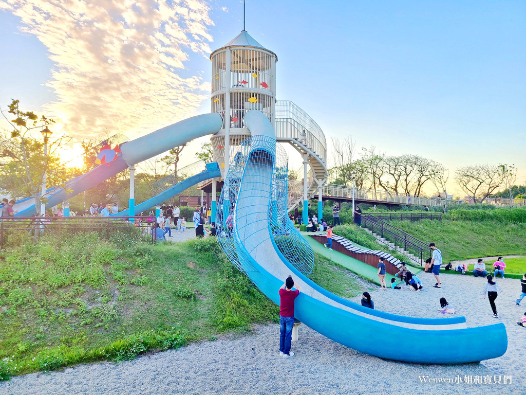 2022 桃園親子景點 水之丘主題公園 飼料桶溜滑梯 (16).jpg