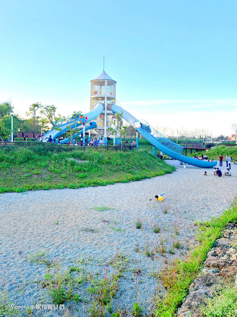 2022 桃園親子景點 水之丘主題公園 飼料桶溜滑梯 (17).jpg