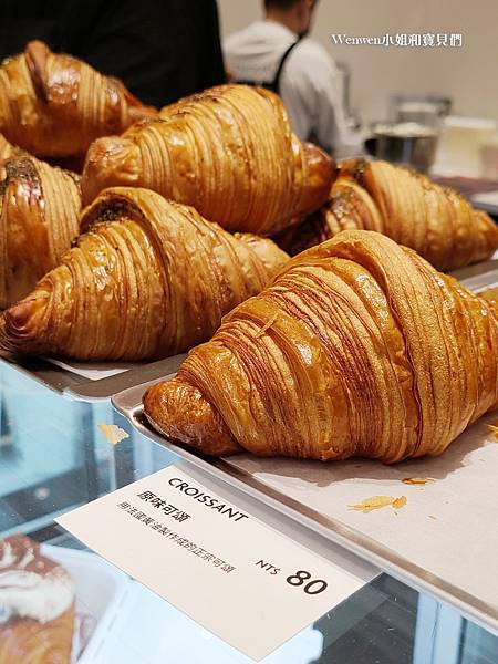 信義區咖啡館 微風南山美食 Ten Thousand Coffee台灣一號店可頌 (7).jpg