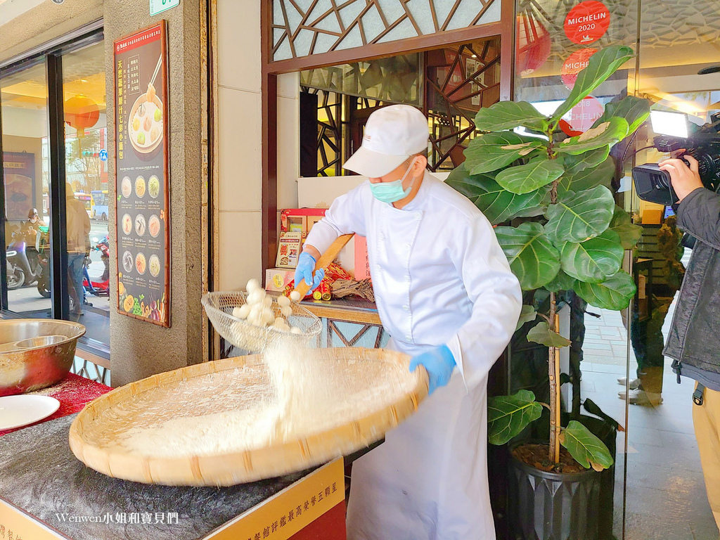 點水樓南京店師傅搖元宵 (3).jpg