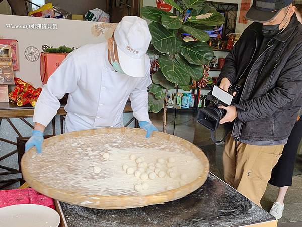 點水樓南京店師傅搖元宵 (4).jpg