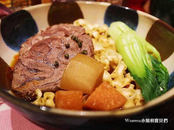 加油喜事牛肉麵滷味豬腳陳亞蘭代言牛肉麵 TVBS食尚玩家 (13).jpg