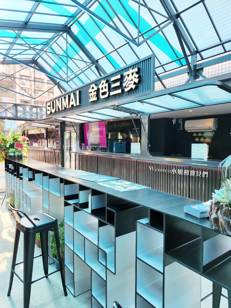 捷運中正紀念堂三號出口 R8 METRO BAR 捷運輕食吧 (10).jpg