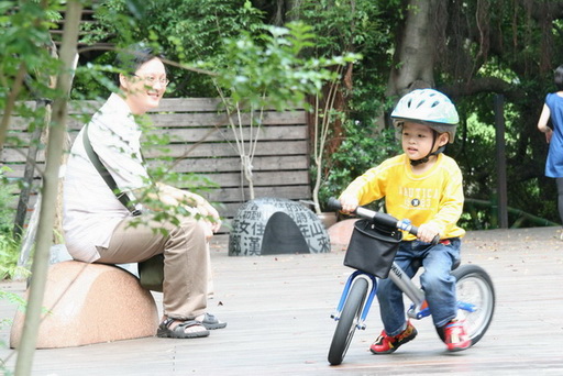 2010.10.23  騎BIKE 北投圖書館 (1).jpg