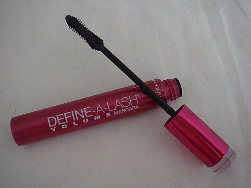 Maybelline Define-A-Lash Volume Mascara 2.jpg