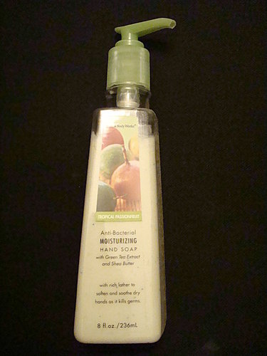 Bath & Body Works 熱帶百香果洗手霜 1.jpg