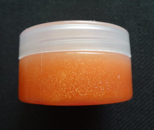 The Body Shop Born Lippy (Shimmer Orange) 3.jpg