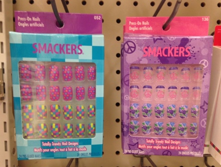 Lip Smackers Press-On Nails Collection(展示架 1).JPG