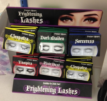 Fright Night Frightening Lashes Collection(展示架).JPG