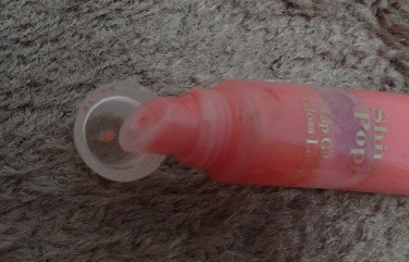 Elizabeth Arden Shine Pop Lip Gloss, Peach Fizz 7.JPG