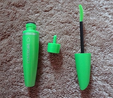 Covergirl Clump Crusher Mascara (Waterproof Version) 5.JPG