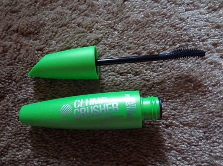 Covergirl Clump Crusher Mascara (Waterproof Version) 12.JPG