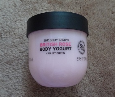 The Body Shop Body Yogurt (British Rose) 1.JPG