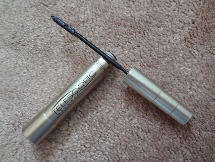 L%5COreal Telescopic Mascara, 910 Blackest Black 7.JPG